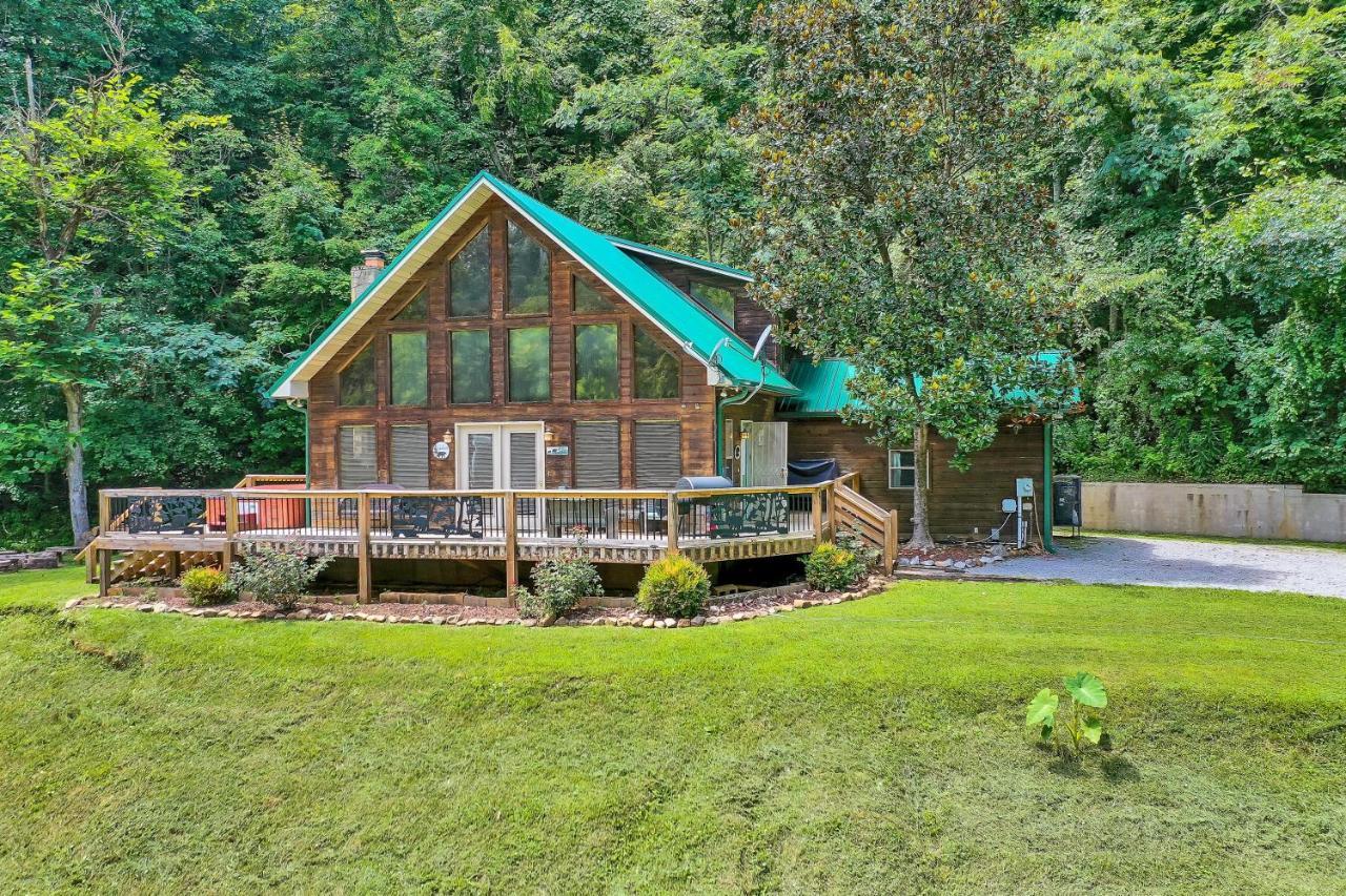 Majestic Hollow in Townsend, United States