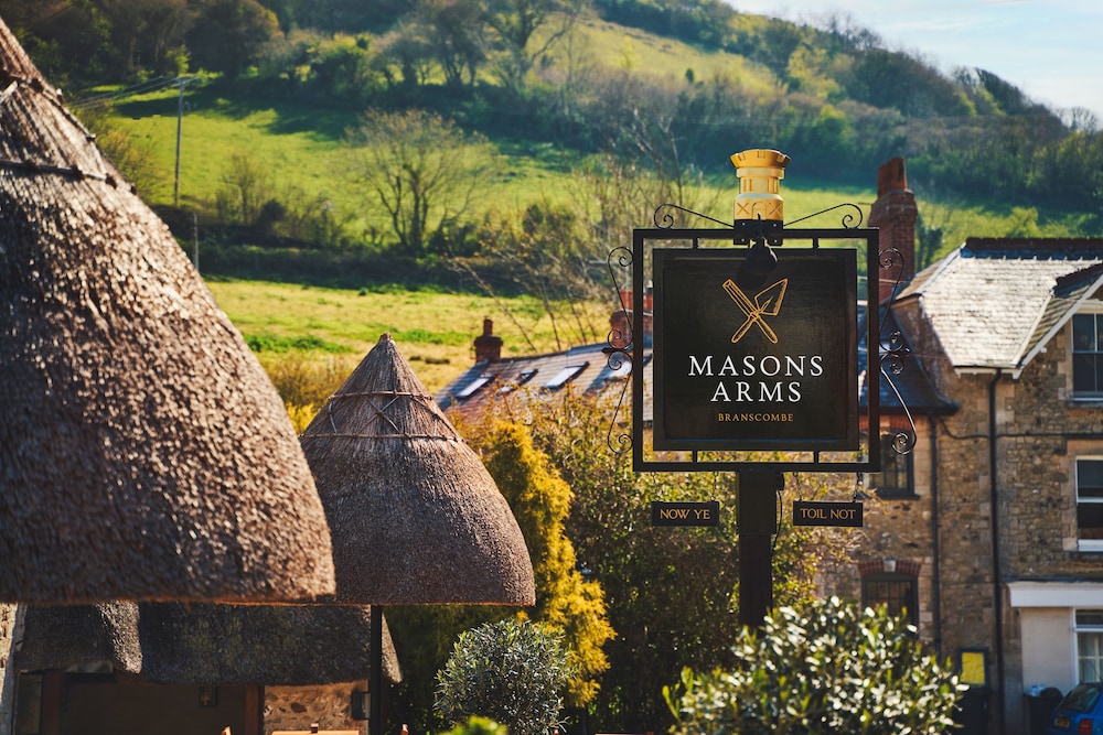 Masons Arms — 4-Star Luxury Hotel in Seaton, United Kingdom