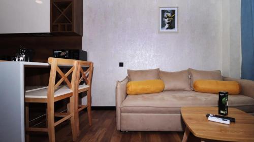 Newly Renovated Stylish 1BR Apartment For 4