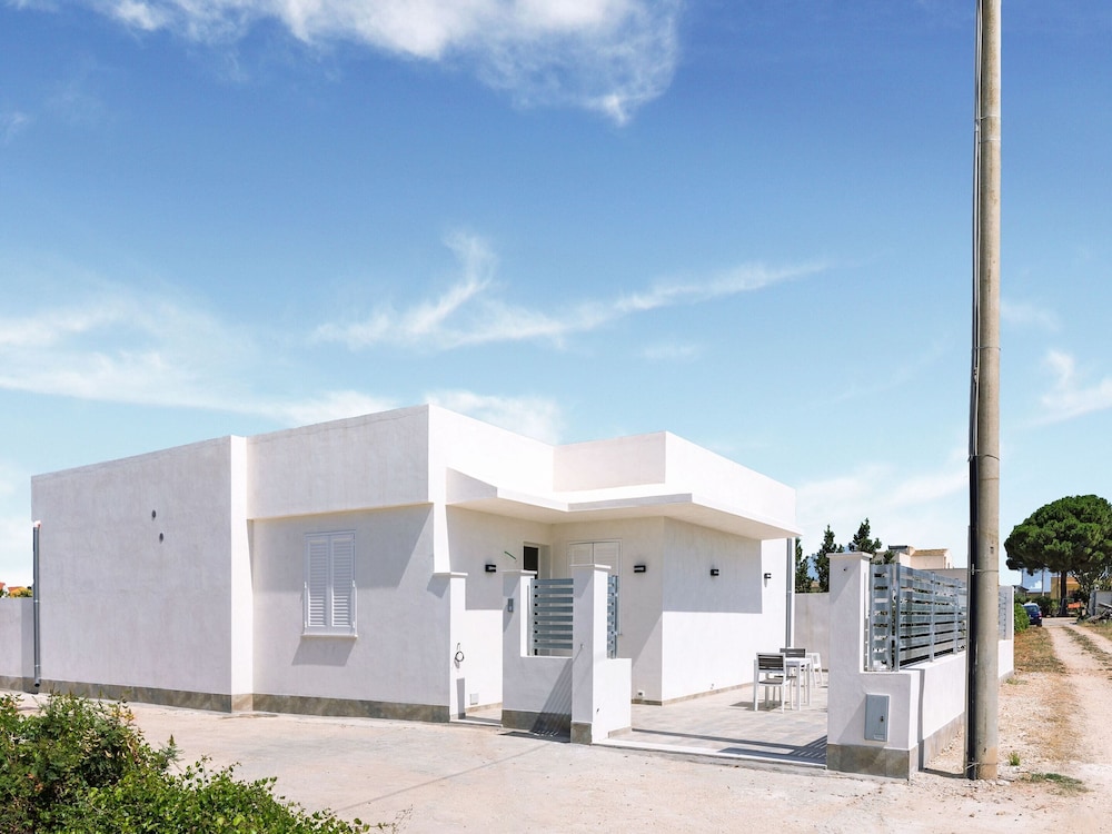 Belvilla by OYO La casa di Isotta — 4-Star Luxury Hotel in Trapani, Italy