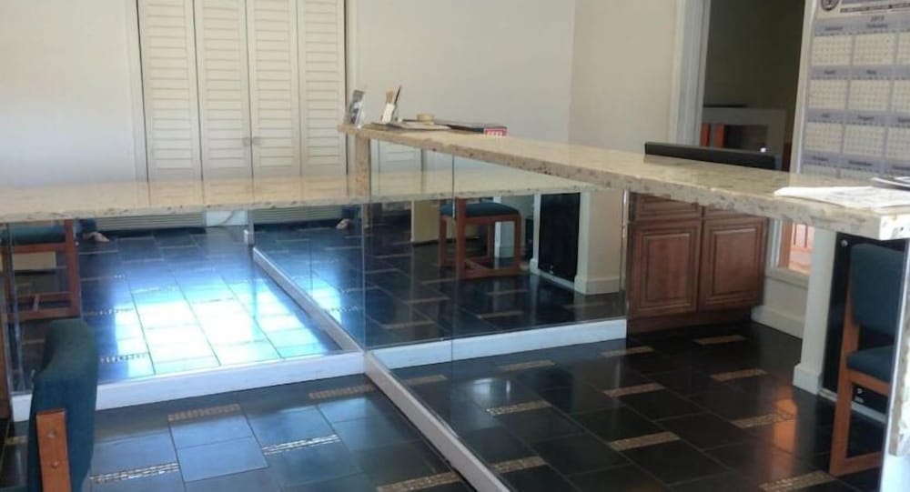 Coast Motel - photo 3