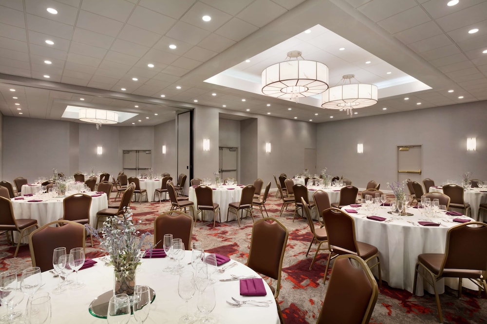 Embassy Suites by Hilton Temecula Valley Wine Country - photo 30