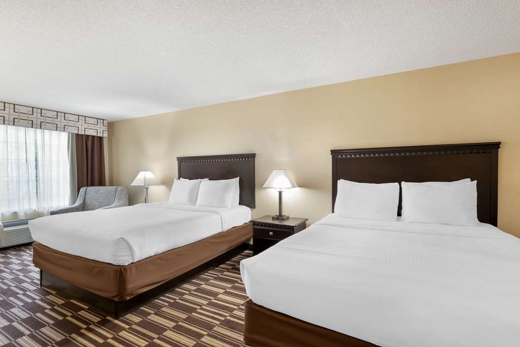 Best Western Plus Victor Inn & Suites - photo 35