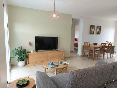 T3 Climatise Parking Et Jardin Quartier Des Marots a Colomiers — hotel in Colomiers