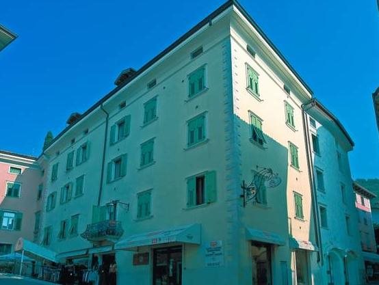 Appartamenti Vasco Renna Surf Center in Nago-Torbole, Italy