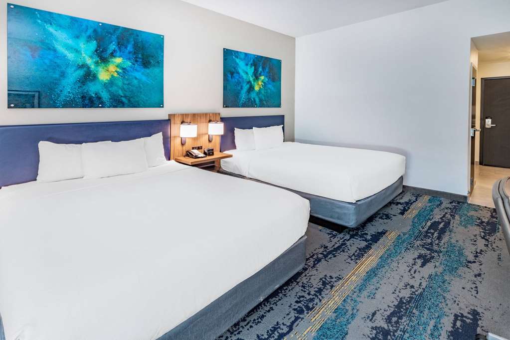 La Quinta Inn & Suites by Wyndham Texas City I 45 - photo 18