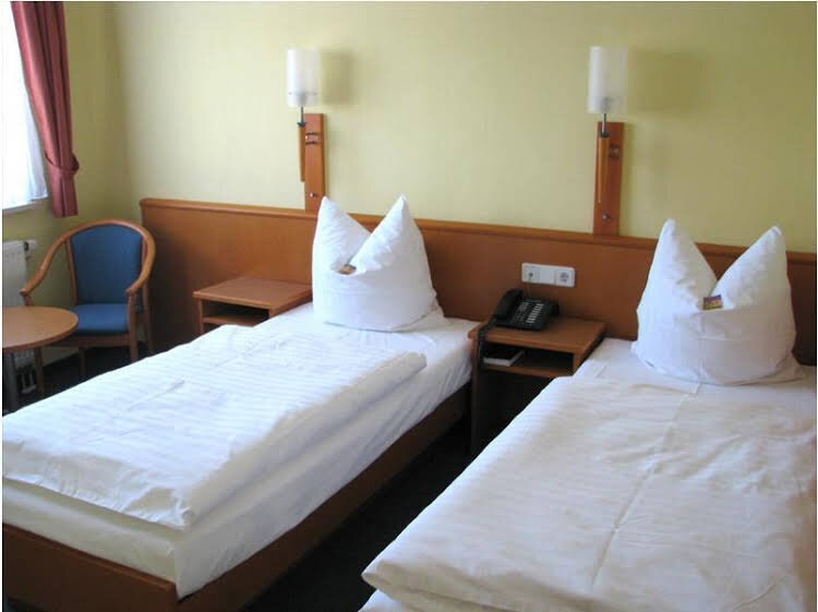 Hotel am Platz — Hohenmoelsen — photo 3
