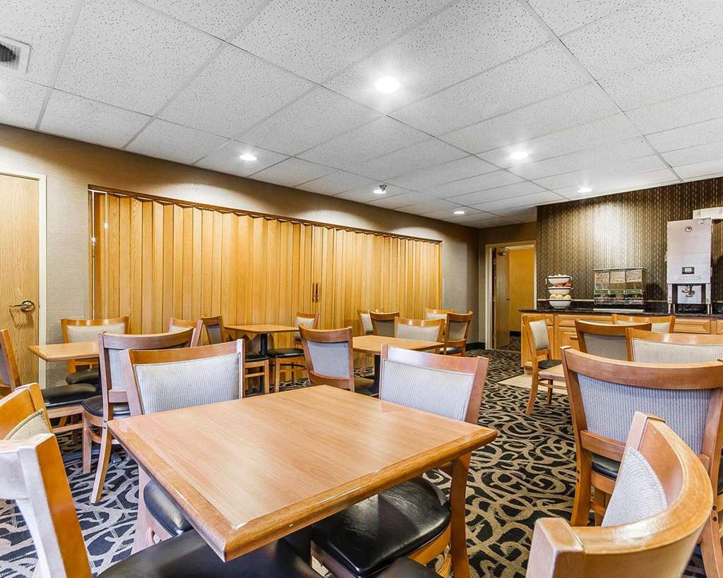 Comfort Inn Owatonna near Medical Center - photo 57
