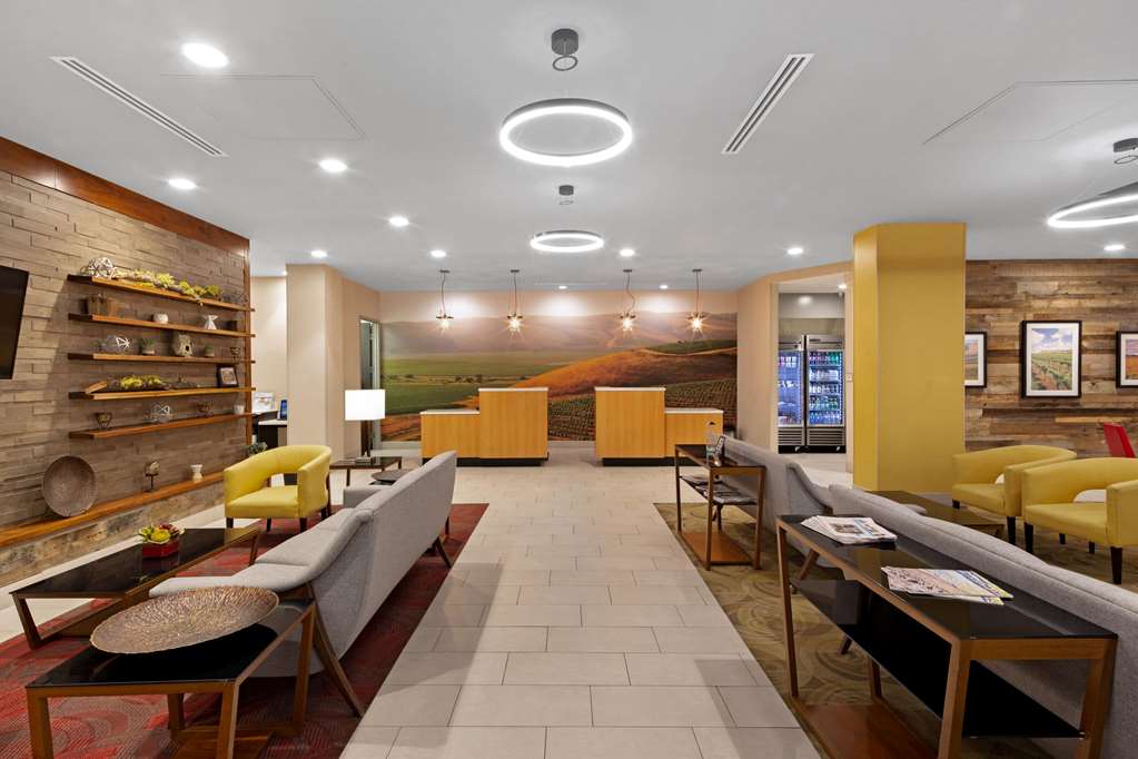 La Quinta Inn & Suites by Wyndham Morgan Hill San Jose South - photo 9