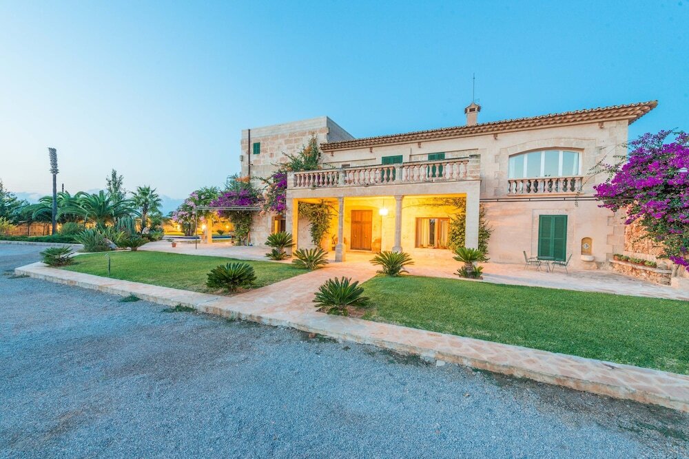 Arquell — 4-Star Luxury Hotel in Campos, Spain