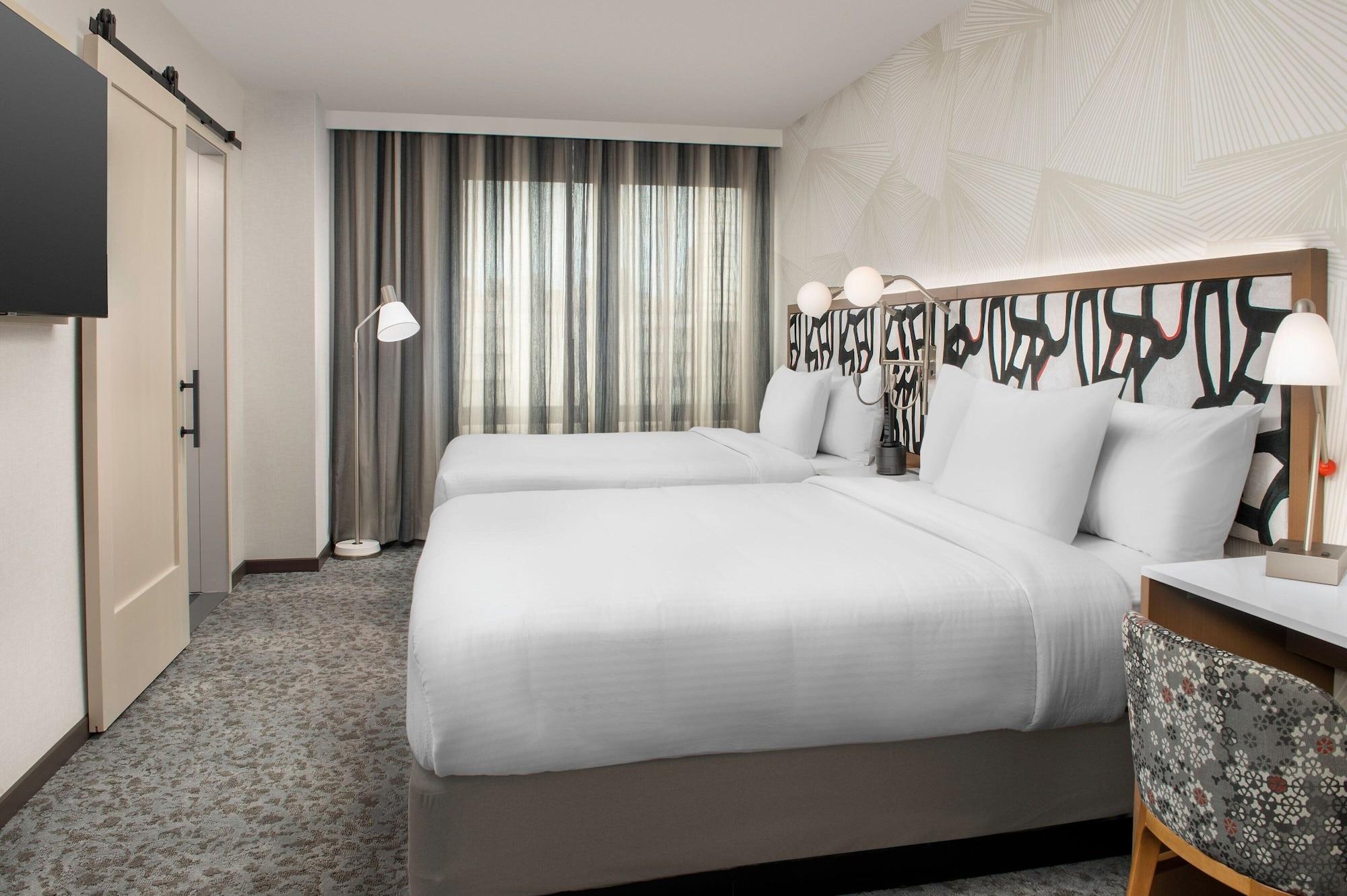 SpringHill Suites by Marriott New York Queens - photo 9