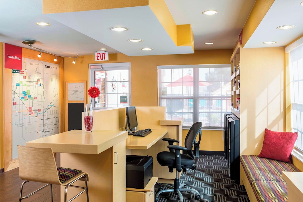 TownePlace Suites By Marriott Phoenix North - photo 28