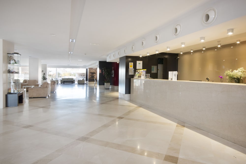 Hotel Granada Palace Affiliated by Melia — 5-Star Luxury Hotel in Monachil, Spain