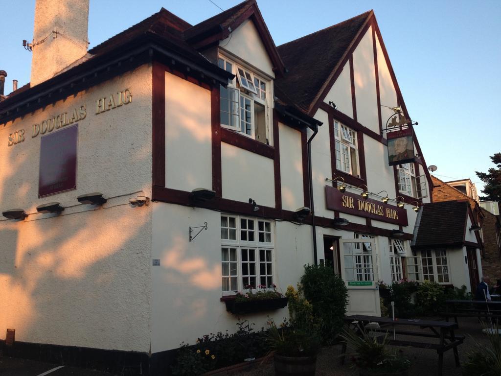 Sir Douglas Haig — hotel in Leatherhead