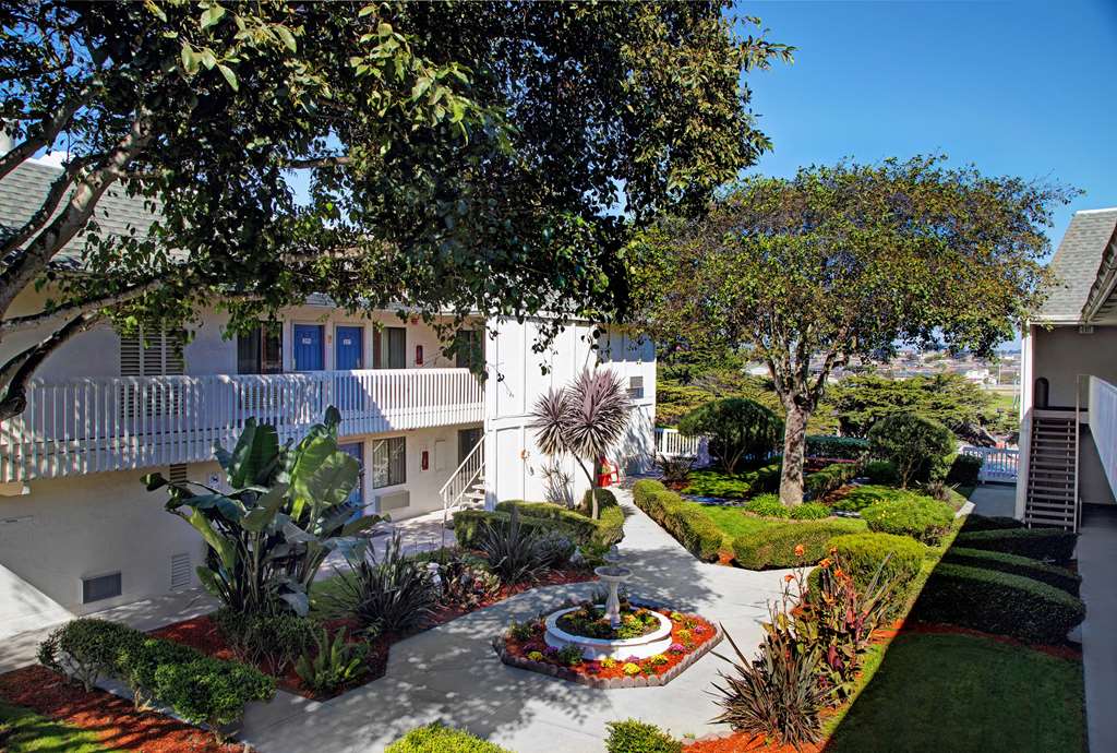 Motel 6 Marina CA Monterey - photo 4