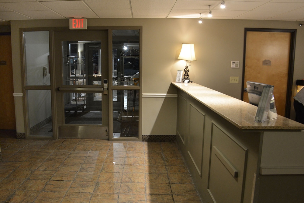 The Madison Inn - photo 2