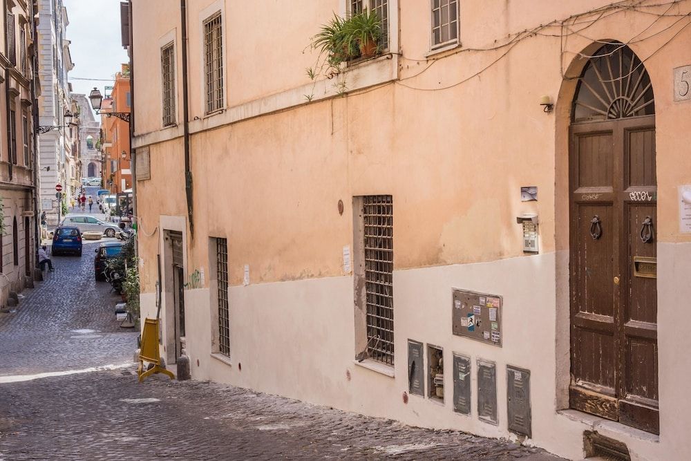 HomeHouse Garofano Rione Monti Colosseum — 4-Star Luxury Hotel in Rome, Italy