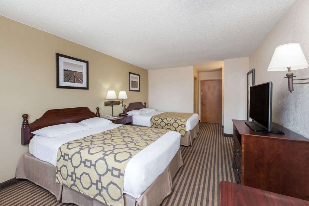Baymont by Wyndham Metropolis - photo 12