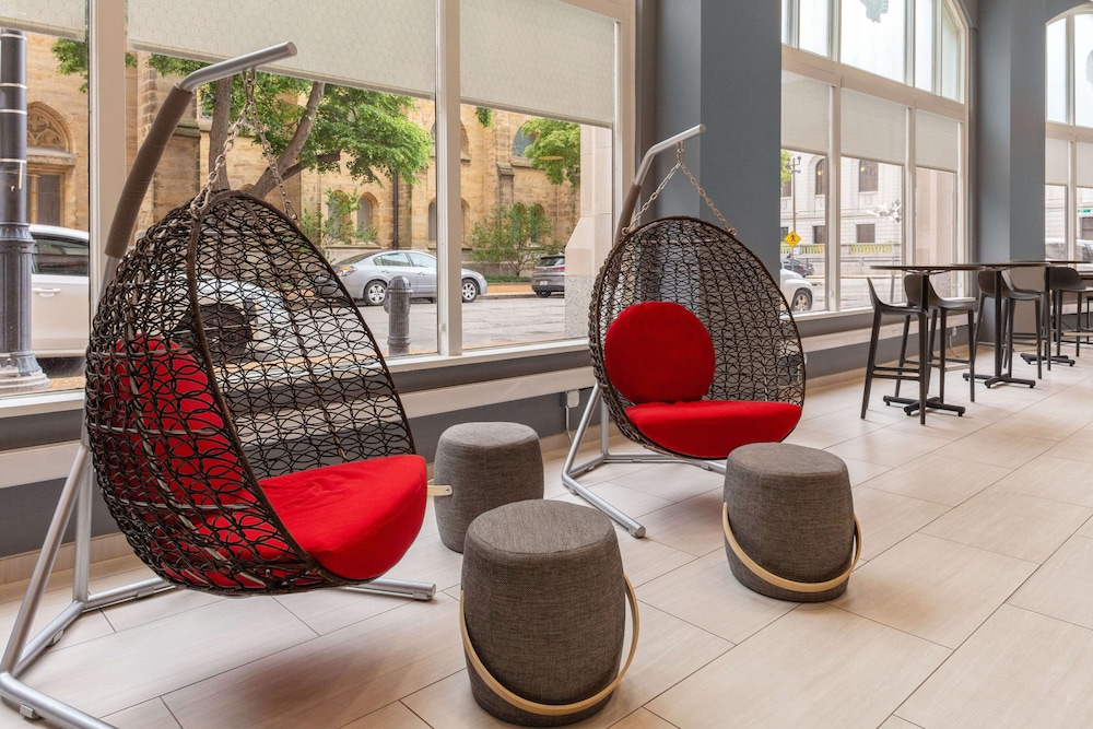 Home2 Suites by Hilton St. Louis Downtown - photo 2