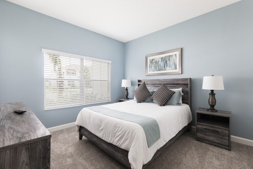 Amazing Championsgate Resort 6 Bed 6 Bath Pool Home - photo 2