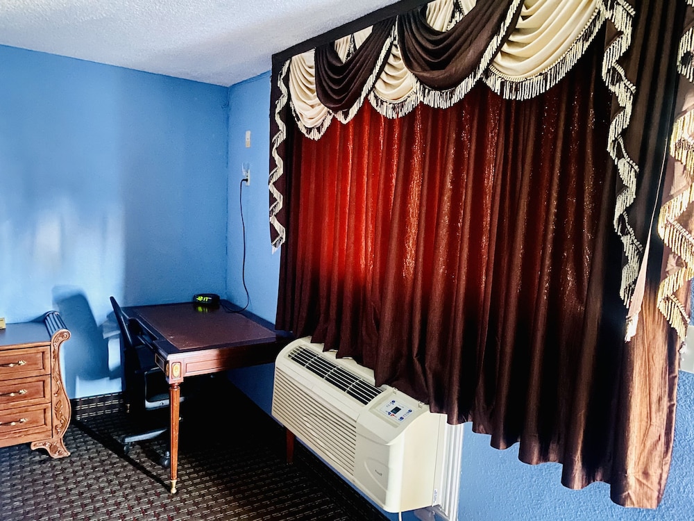 A Fisher's Inn Motel - photo 8
