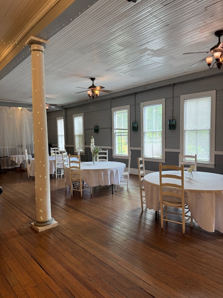 Balsam Mountain Inn - photo 16