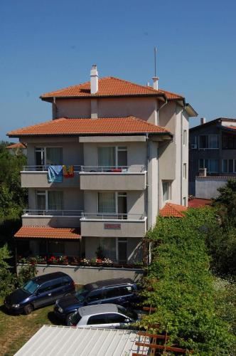 Prestige - carbon neutral hotel in Unknown City