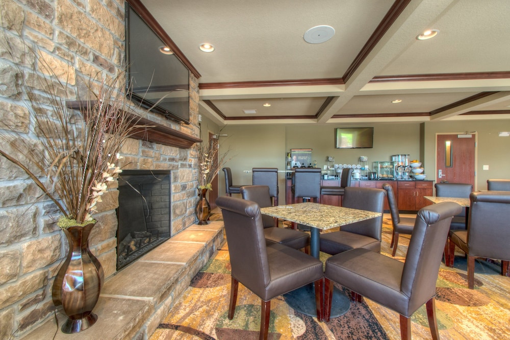 Cobblestone Inn and Suites Holyoke - photo 33