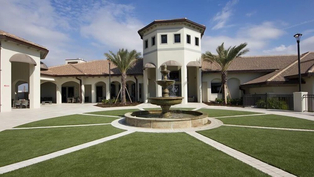 ChampionsGate 4BR Townhome Davenport - photo 32