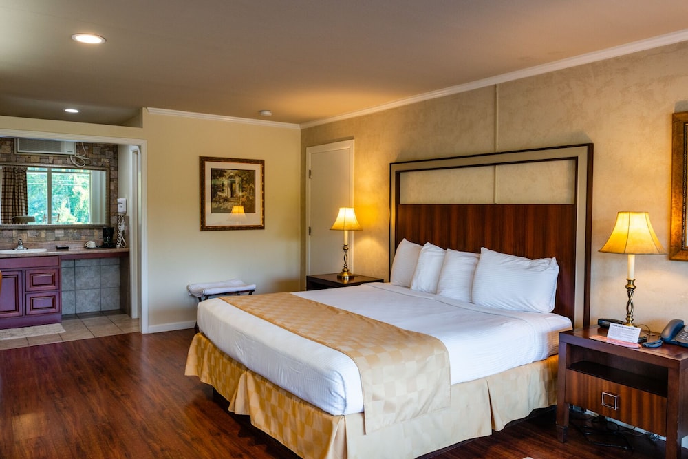 Townsend Gateway Inn - photo 13