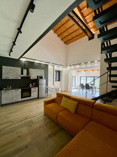 Emerald Apartment — 4-Star Luxury Hotel in Valmontone, Italy