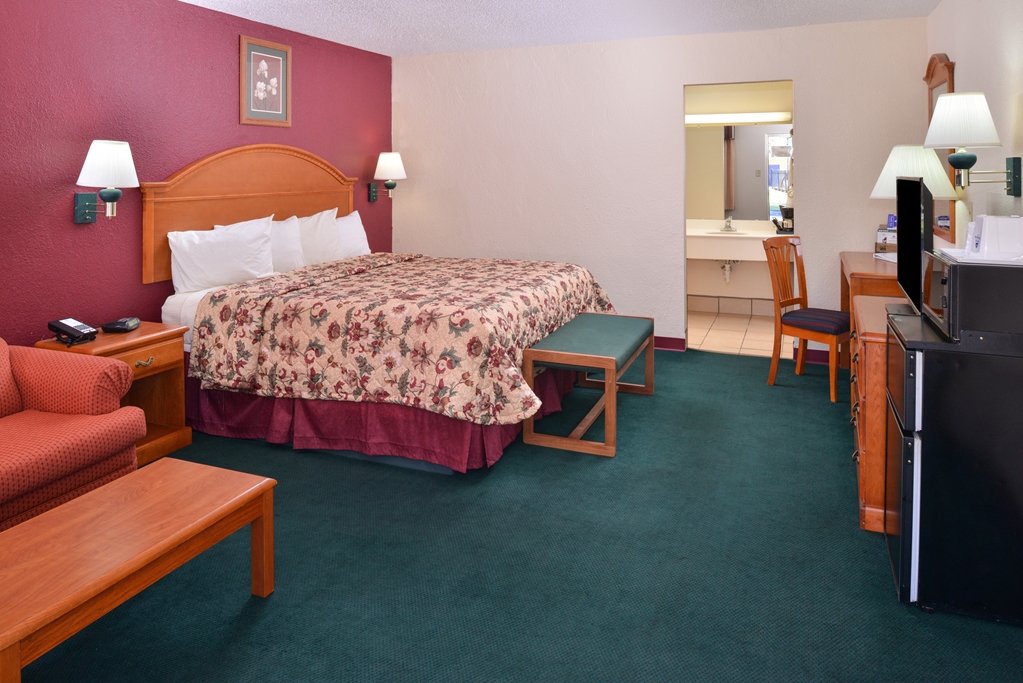 Americas Best Value Inn Lubbock East - photo 11