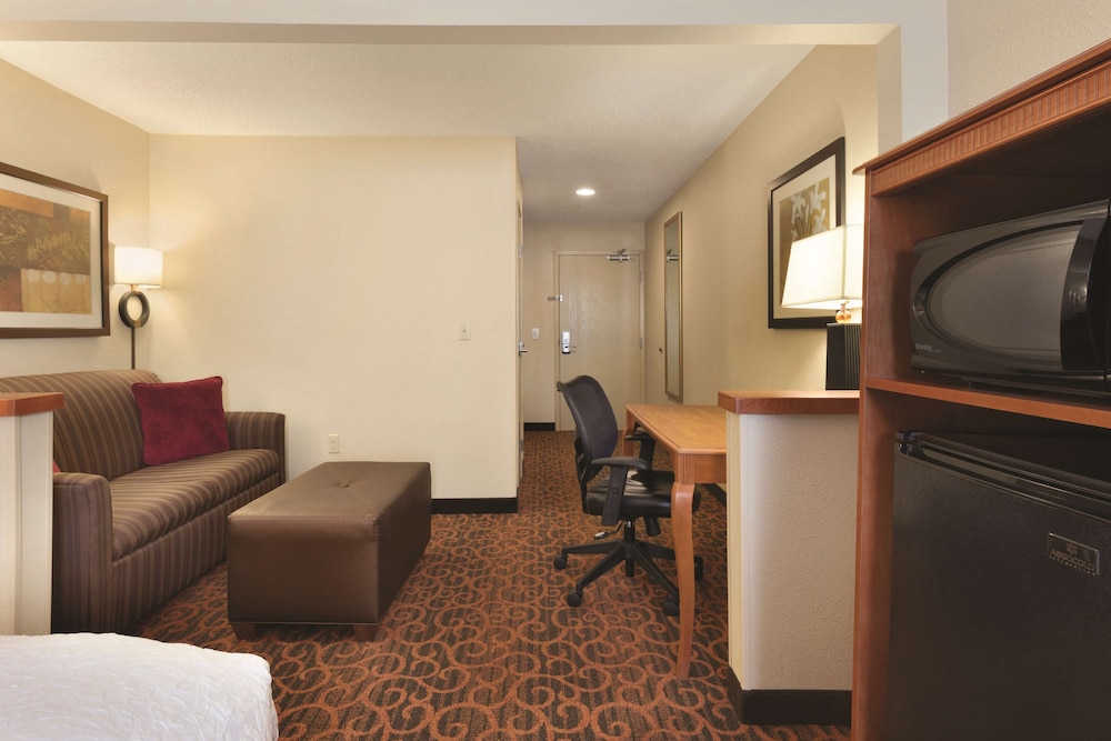 Hampton Inn Minneapolis Burnsville - photo 10