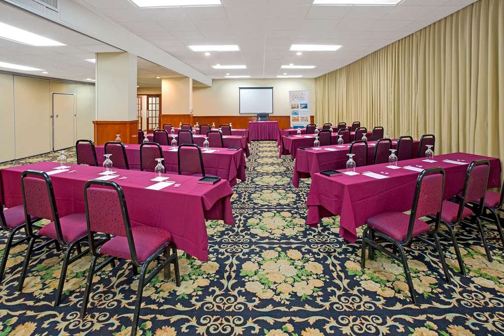 Ramada Plaza by Wyndham Marco Polo Beach Resort - photo 57