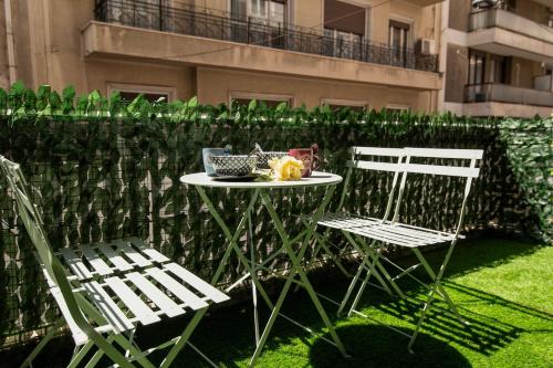 FilOikos Syntagma Spacious Suite 5Br 2 5Ba — 4-Star Luxury Hotel in Athens, Greece