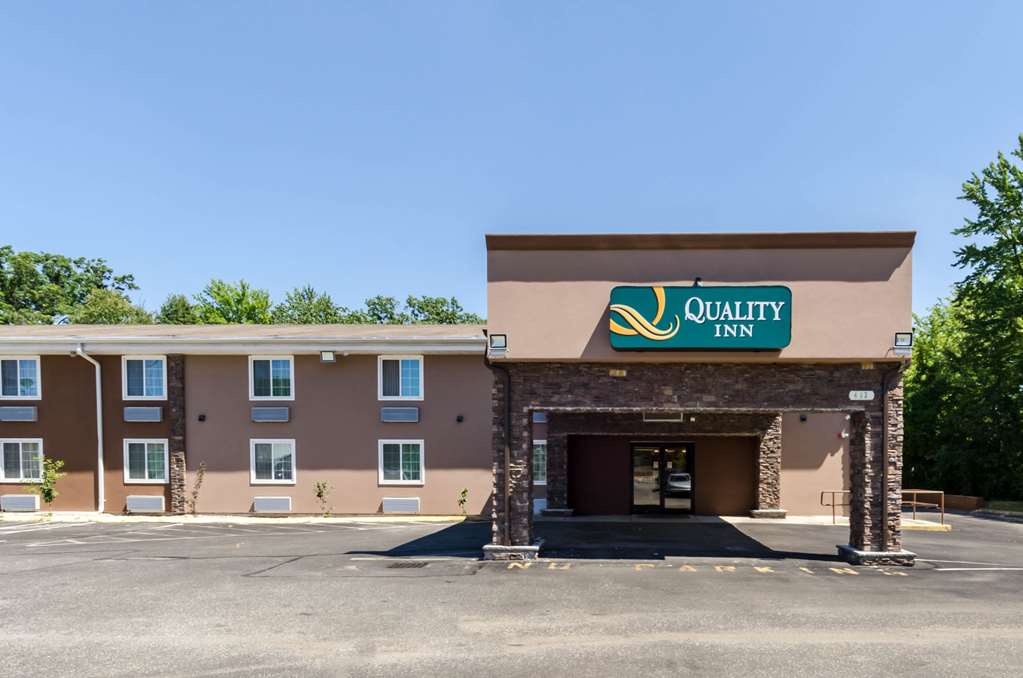 Quality Inn Chicopee Springfield - photo 2
