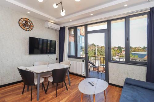 Super Stylish Apartment With Amazing Views By Wehost