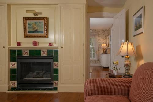Camden Maine Stay Inn - photo 55