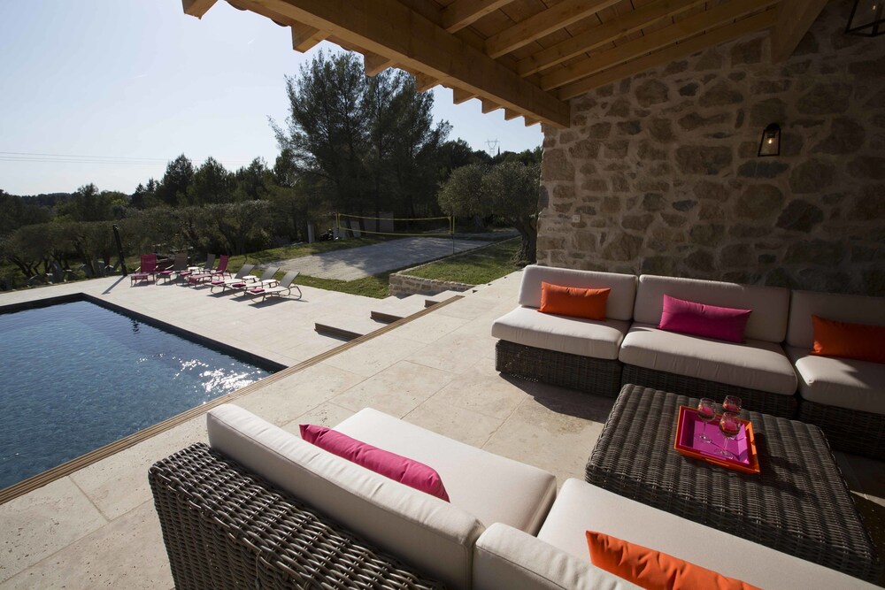 Mas Des Avelines - carbon neutral hotel in Le Castellet