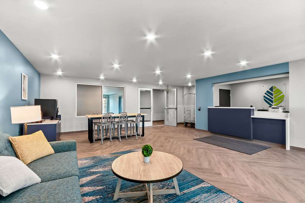 Woodspring Suites Gilbert Mesa Gateway Airport - photo 5