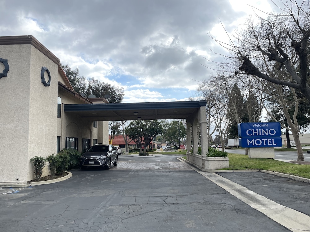 Chino Motel - photo 41