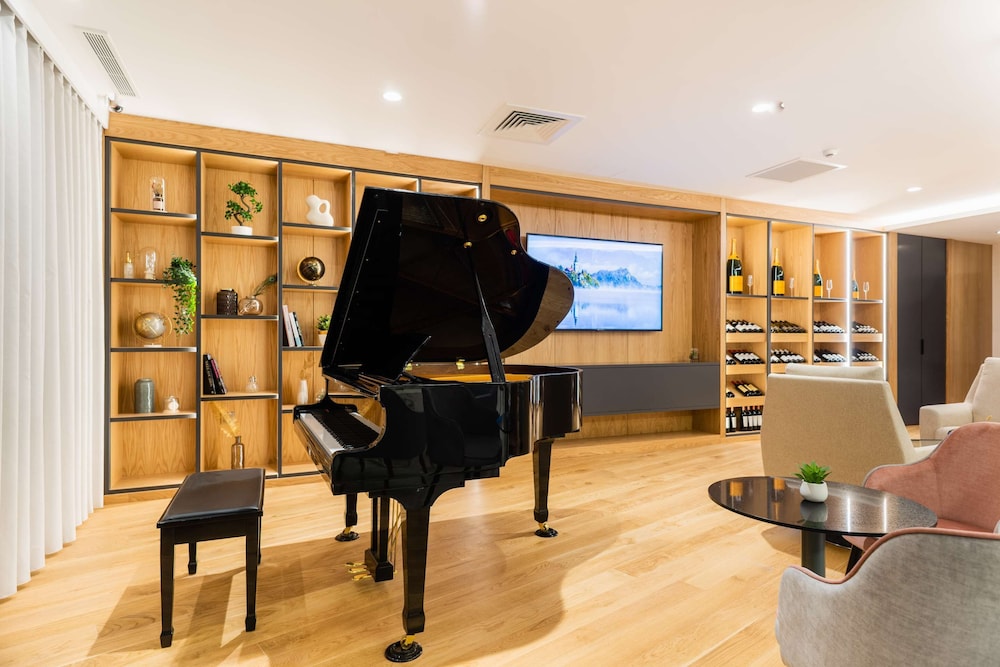Brit Hotel Paris Orly — hotel in Thiais