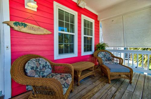 Hot Dogs in Paradise by Carolina Beach Realty — 4-Star Luxury Hotel in Carolina Beach, United States
