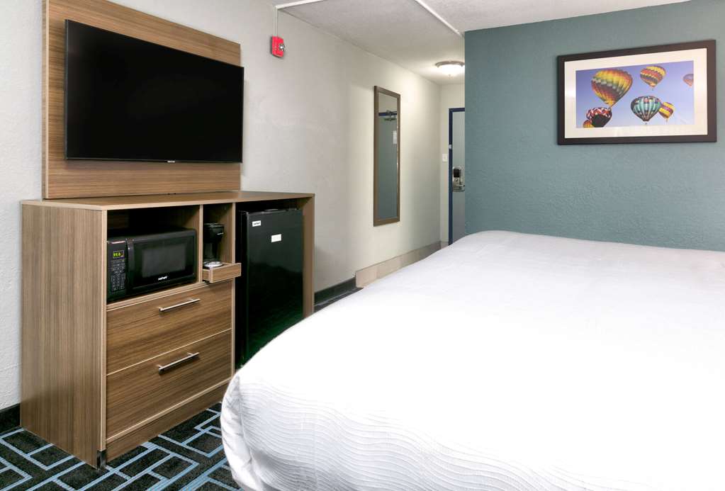 Baymont by Wyndham Chattanooga Eastridge - photo 24