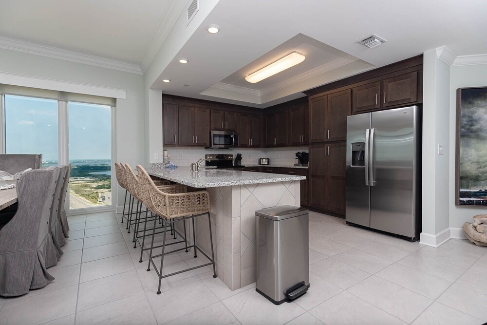 Phoenix Gulf Tower 1801 4 Bedroom Condo - photo 14