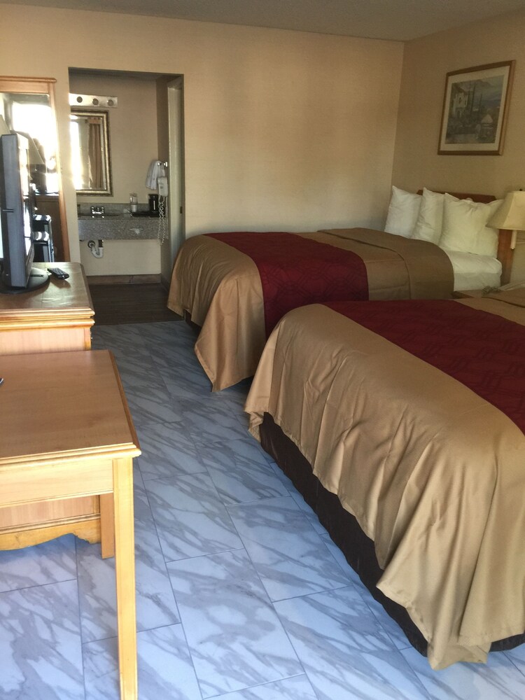 Motel6 Artesia CA - photo 16