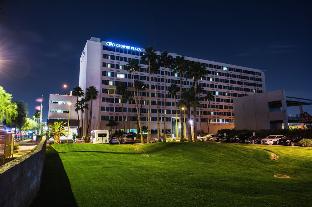 Crowne Plaza Phoenix Airport PHX by IHG - photo 77