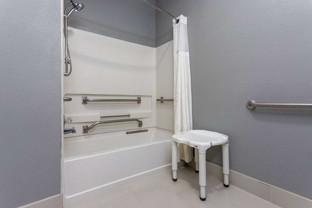 Ramada by Wyndham Sellersburg Louisville North - photo 23