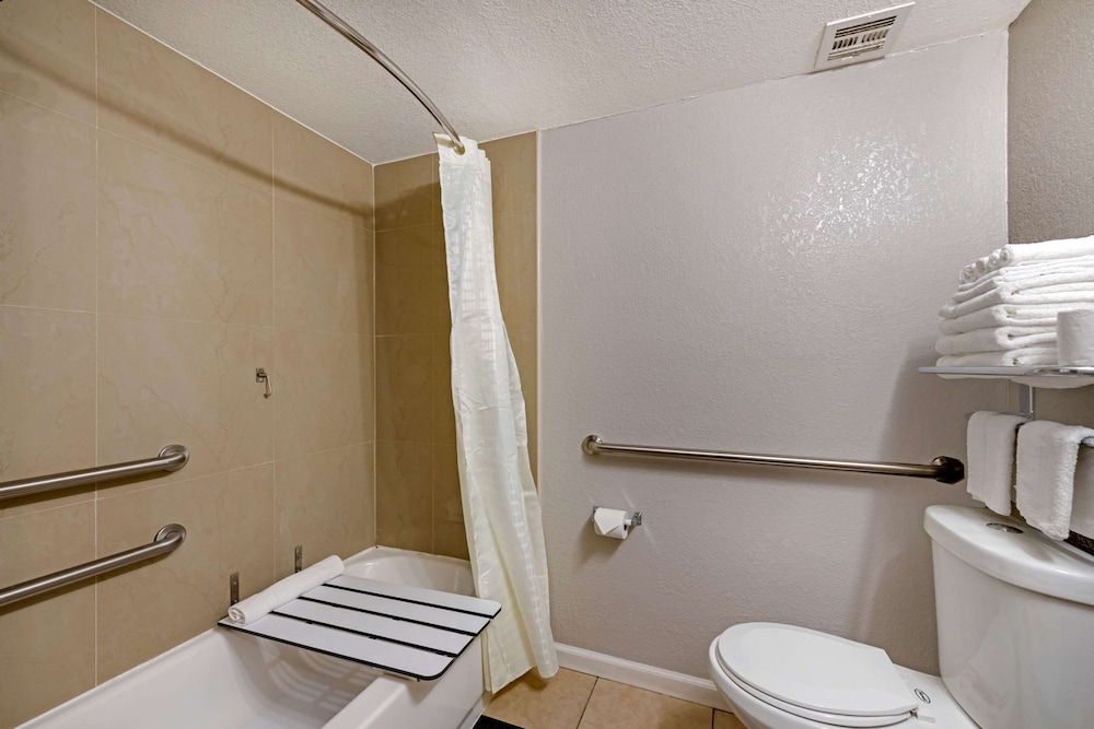 Rodeway Inn Clermont - photo 27
