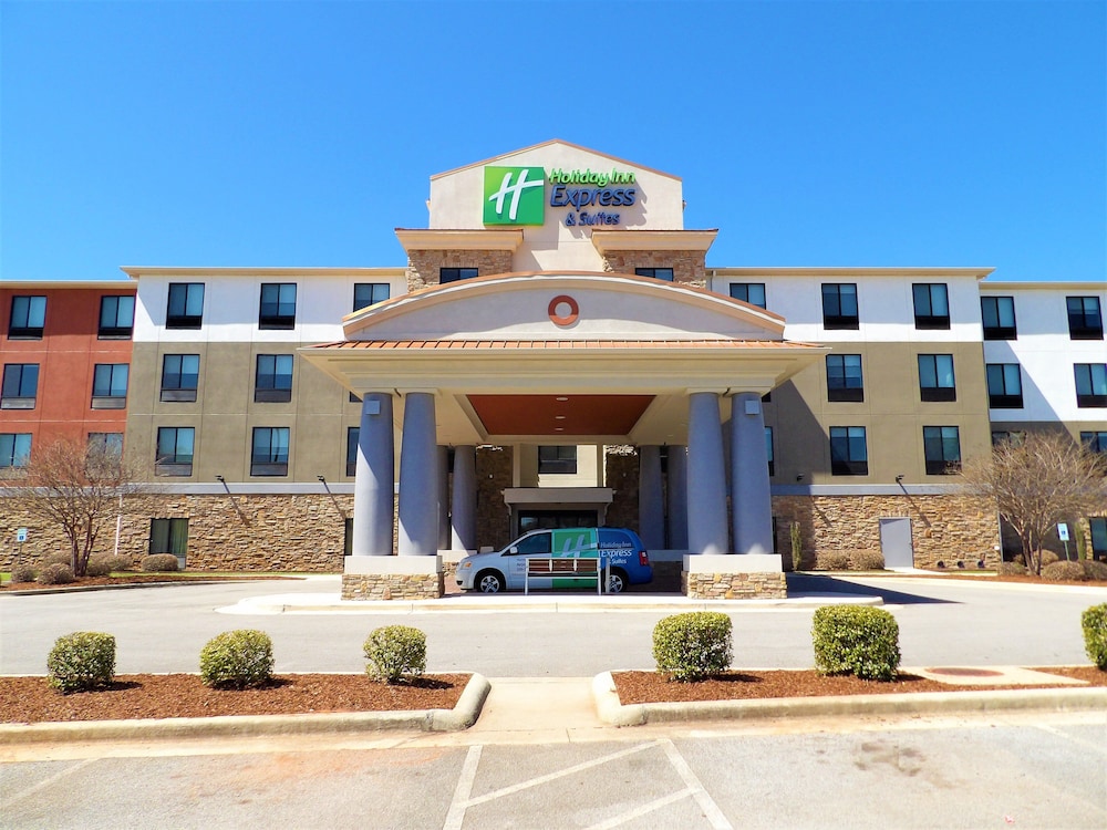 Holiday Inn Express & Suites Huntsville Airport by IHG in Madison, United States